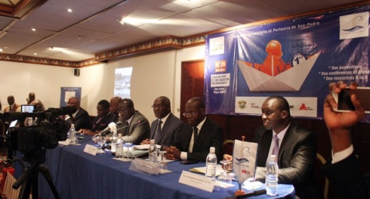 Cérémonie de lancement officiel du premier forum de économique de la ville de San Pedro